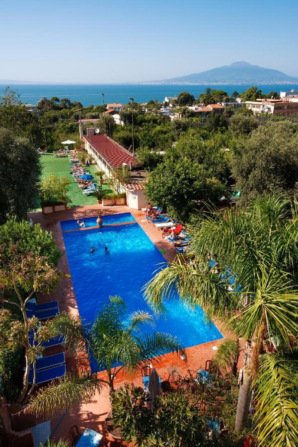 Comfort Con Piscina Guest house 3*